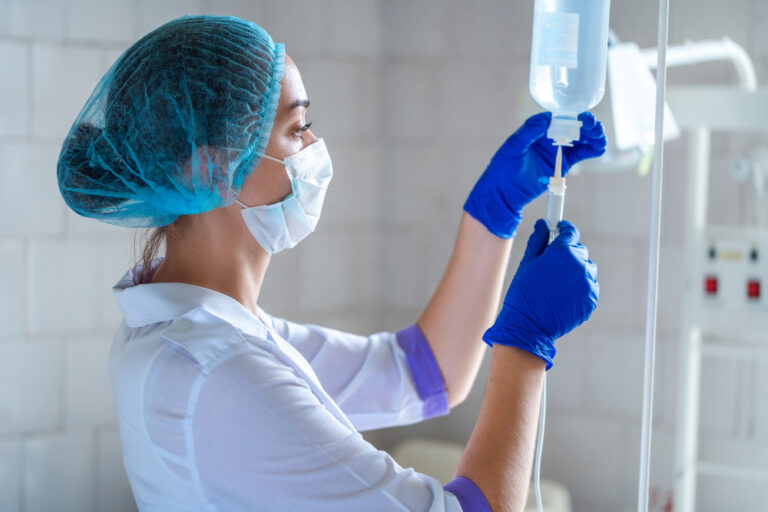 Funciones-de-una-enfermera-en-un-hospital-1