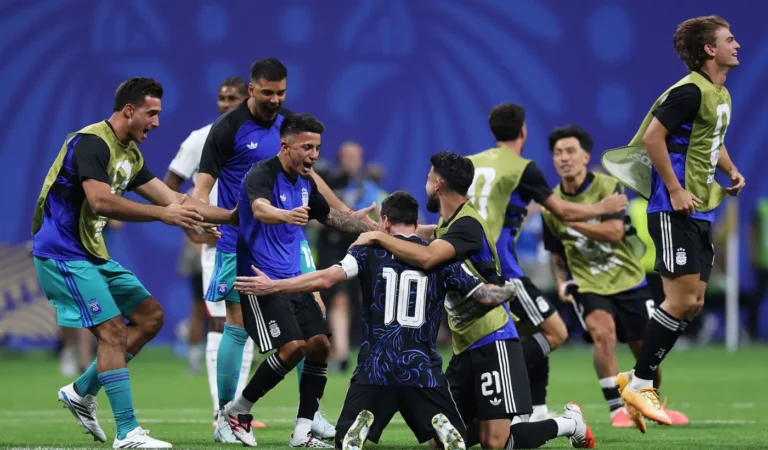 festejo-seleccion-aragentina-messi