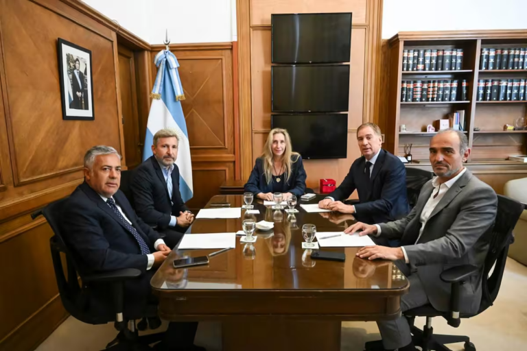 k4iaf5szrzcvzhtp5k2iantzoi-reunion-con-los-K4IAF5SZRZCVZHTP5K2IANTZOI