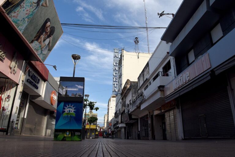 microcentro-tucumano-estuvo-totalmente-desolado-durante-gran-parte-dia-hoy-4070-191600