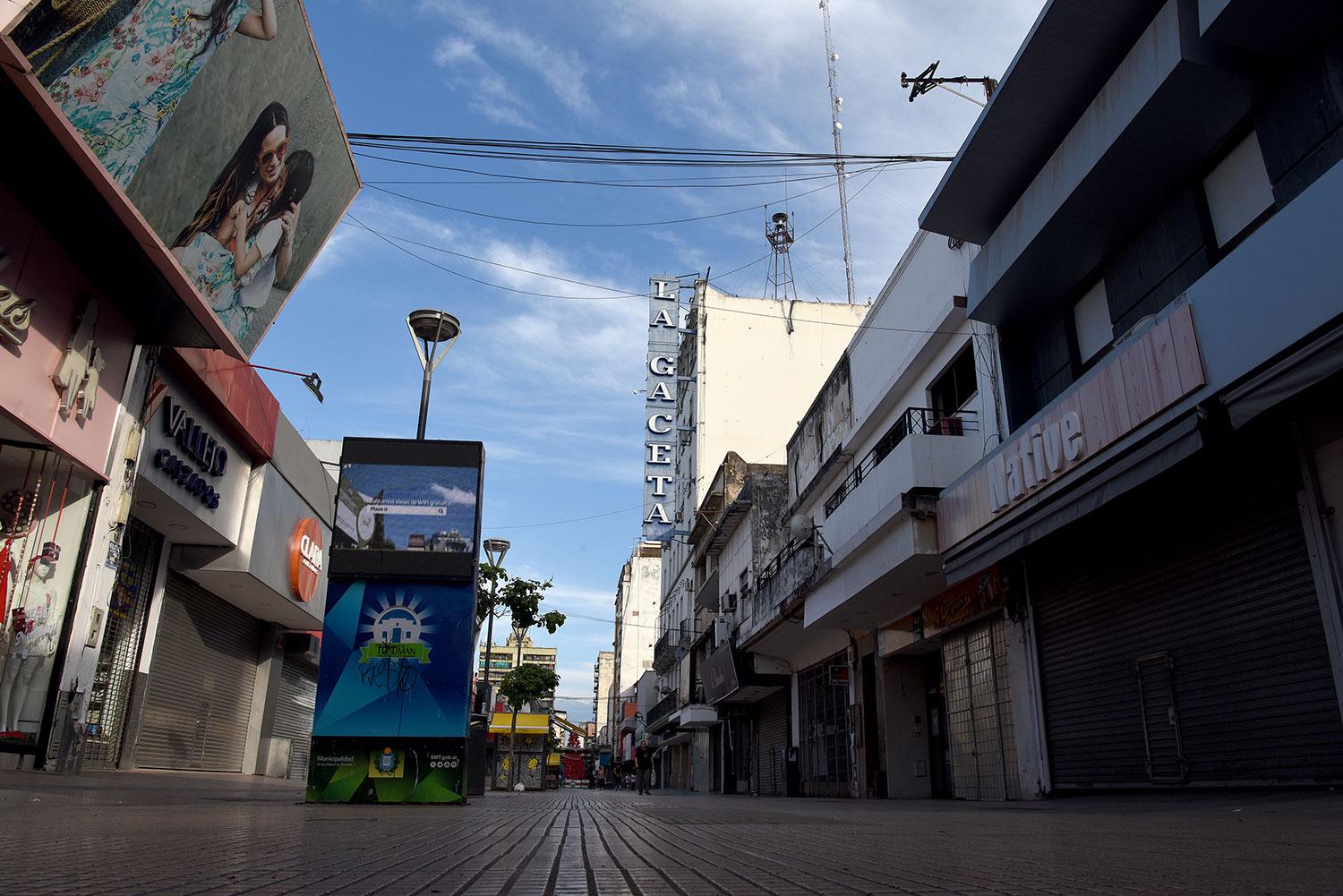 microcentro-tucumano-estuvo-totalmente-desolado-durante-gran-parte-dia-hoy-4070-191600