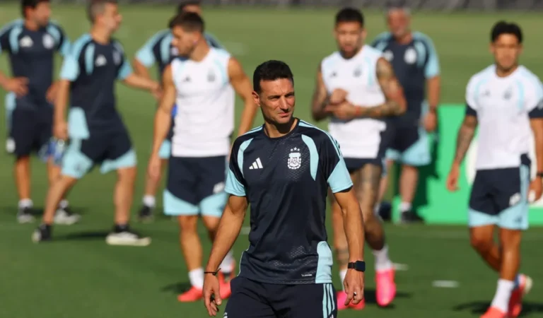 scaloni-entrenamiento-seleccion-argentina