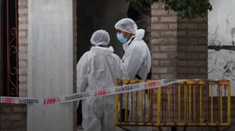 el-hijo-de-la-pareja-sufrio-heridas-al-intentar-salvar-a-sus-padres-foto-gentileza-info-del-estero-3S3T262N2BHBPGHYUYBYILVGUU