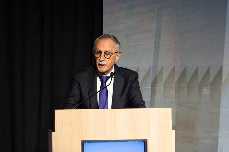 el-ministro-de-salud-de-la-nacion-mario-lugones-foto-gentileza-consenso-salud-KQ3RKSUFLVF63FRHFPUX3O7NPE