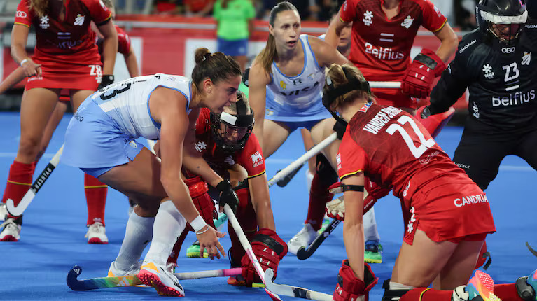 las-leonas-juegan-con-belgica-en-el-partido-que-definira-a-su-rival-en-semifinales-del-mundial-de-hockey-foto-efe-7QTTTVAQWNGGJHYLSF7L5VRBR4