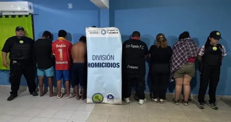 1000x528_en-la-ex-brigada-seis-detenidos-fueron-trasladados-base-investigadores-1155780-081413
