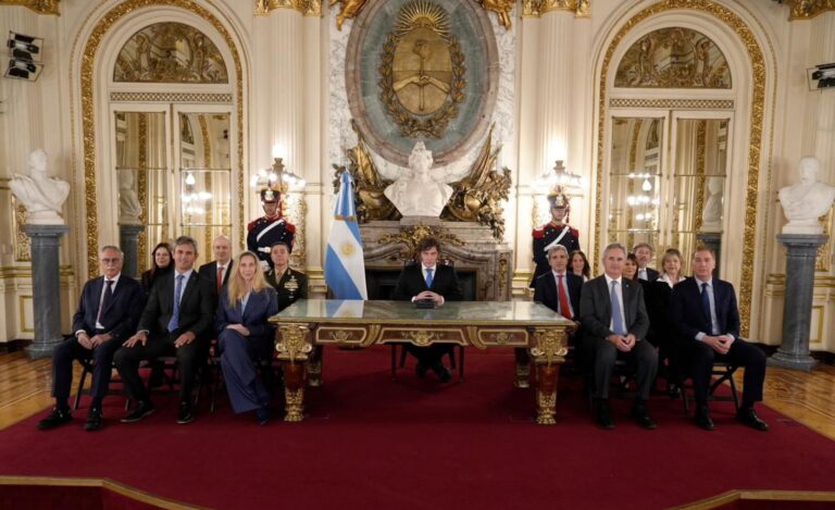 cadenanacionalmalvinas-cropped